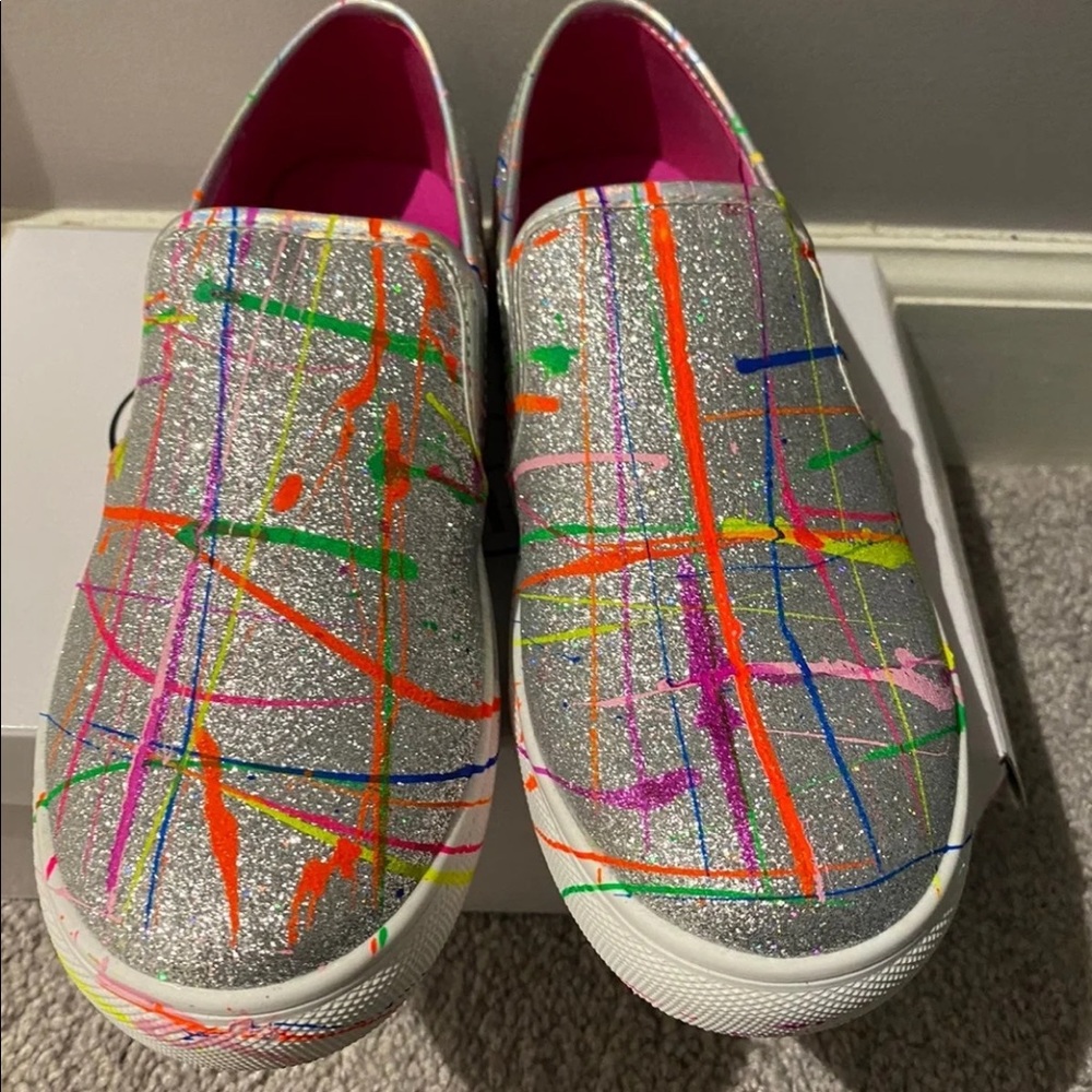 Shoes - Picture 3 of 6